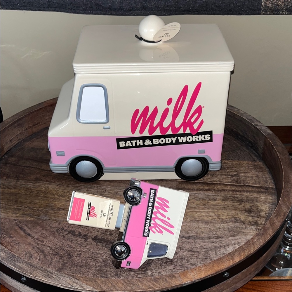Bath & Body Works Milk Bar Cookie Jar & Milk Bar Wallflower Plug